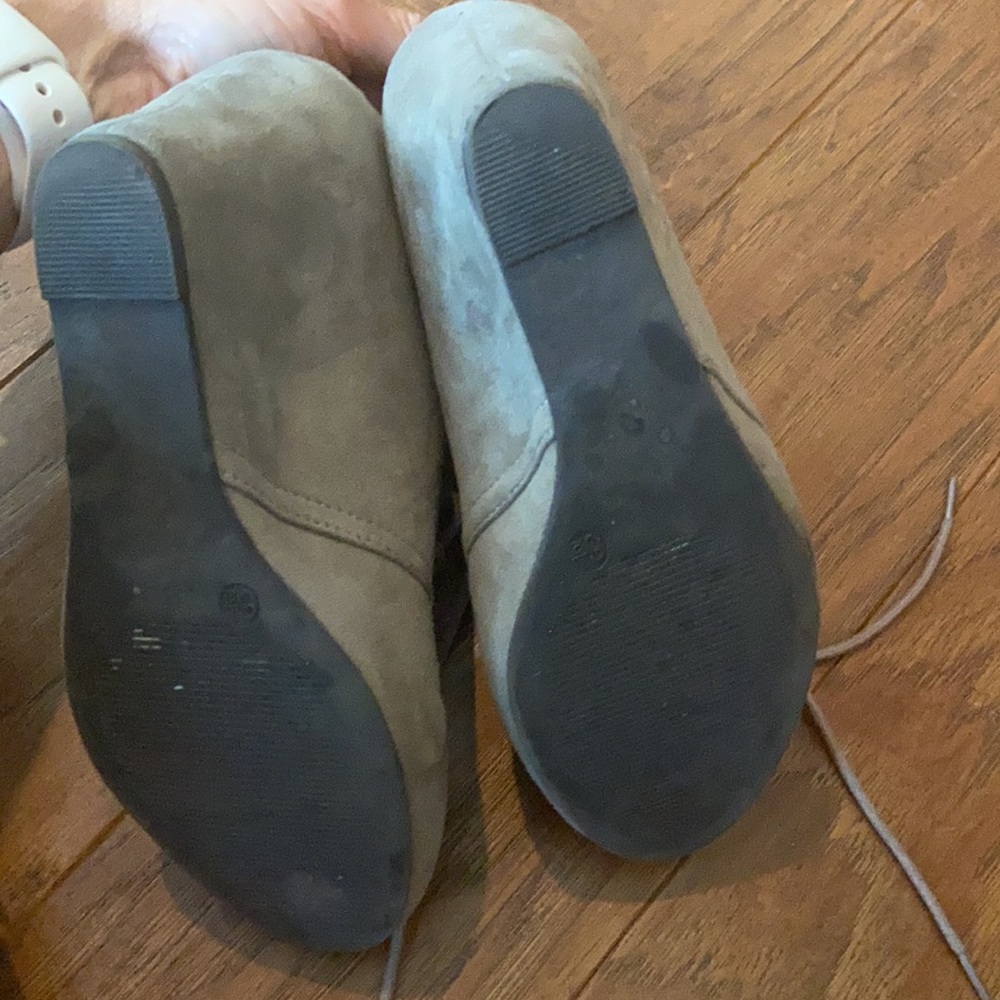 Grey booties - Picture 3 of 3